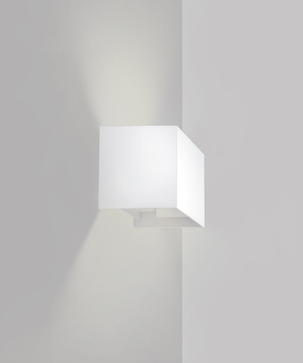 Lampada da parete a LED 12W doppia emissione per esterno mod. Para